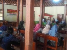 PENYERAHAN HONOR KADER POSYANDU, KB DAN KADER JIWA